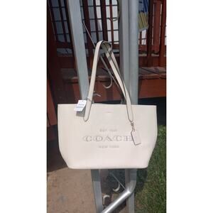 Coach CC050 Cameron Large Chalk Pebbled Tote Bag